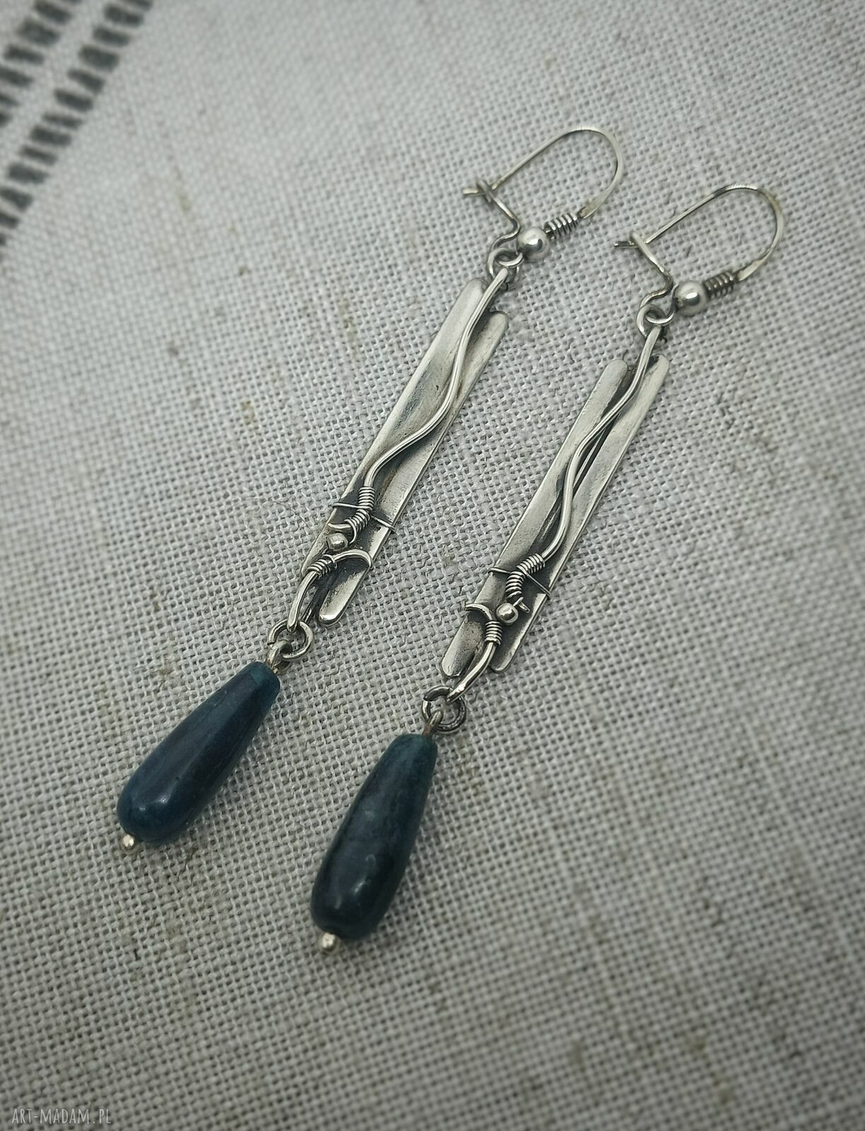 Długie kolczyki z apatytem - oksydowane srebro 925 wire wrapping