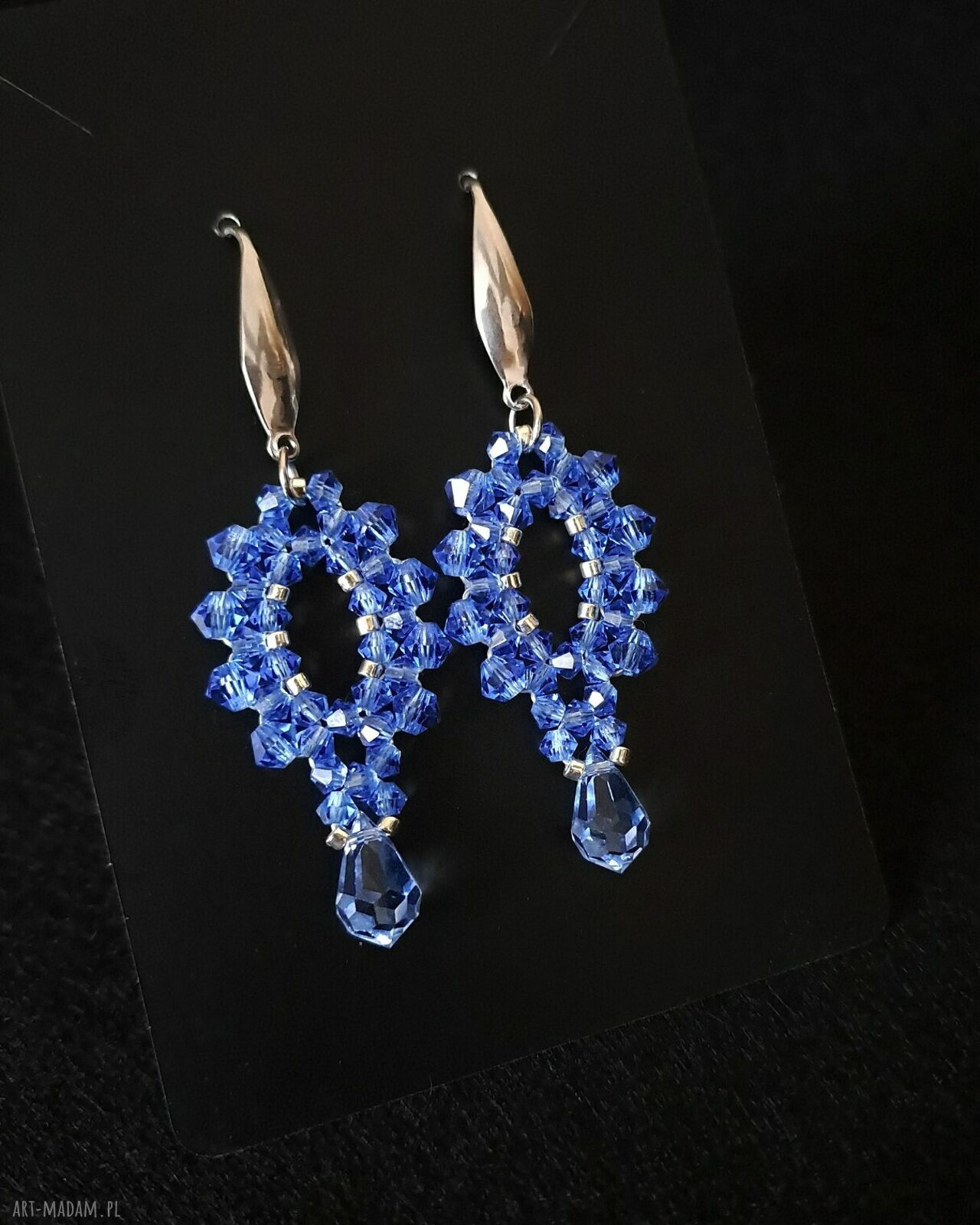 Długie wiszące kolczyki Sapphire Clarity z koralików i kryształków