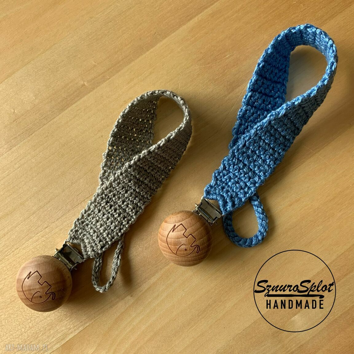 Zawieszka do smoczka handmade z grawerem - przypinka do gryzaczka