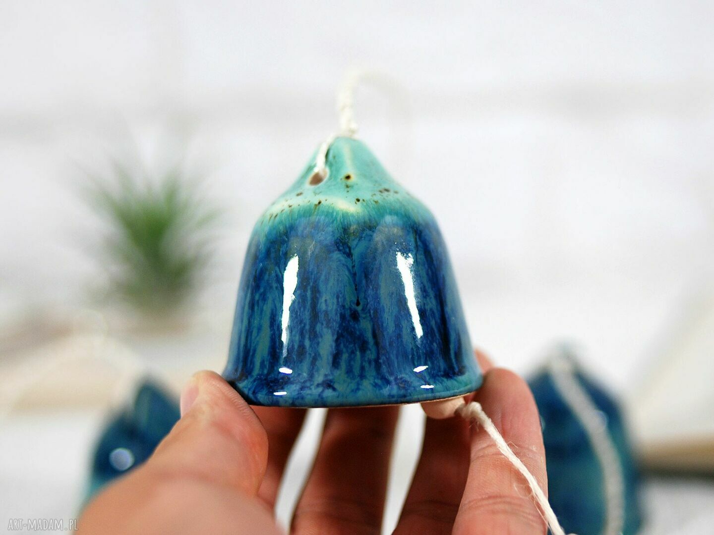 Ceramiczny łapacz snu i wiatru boho z dzwonkami wietrznymi