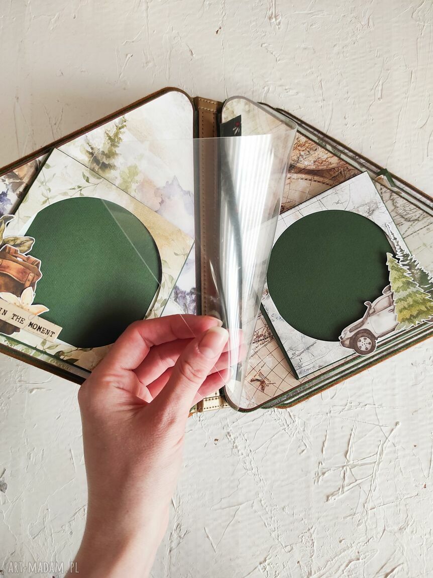 Prezent na urodziny: album scrapbooking do wklejania zdjęć pamiątka dla bliskiej osoby