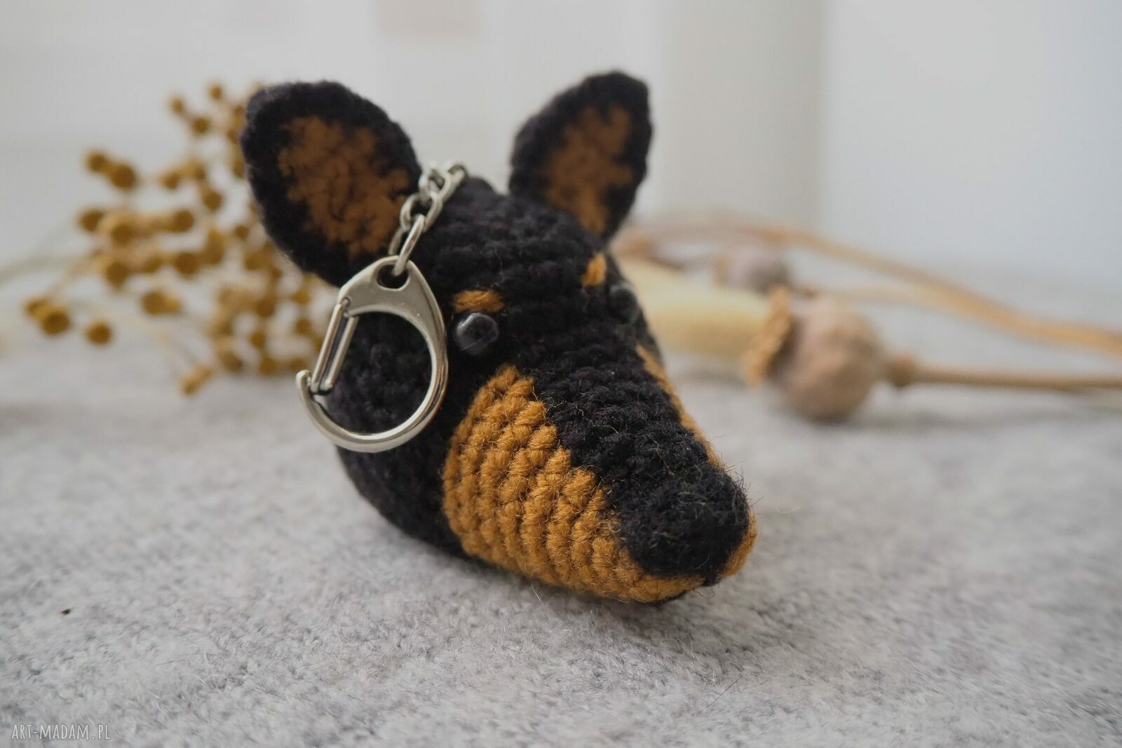 Doberman - ręcznie robiony brelok, zawieszka do torby, plecaka i kluczy