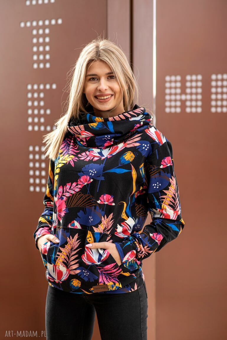 Dresowa bluza damska z dużym kapturem - kolorowy wzór | art-Madam.pl