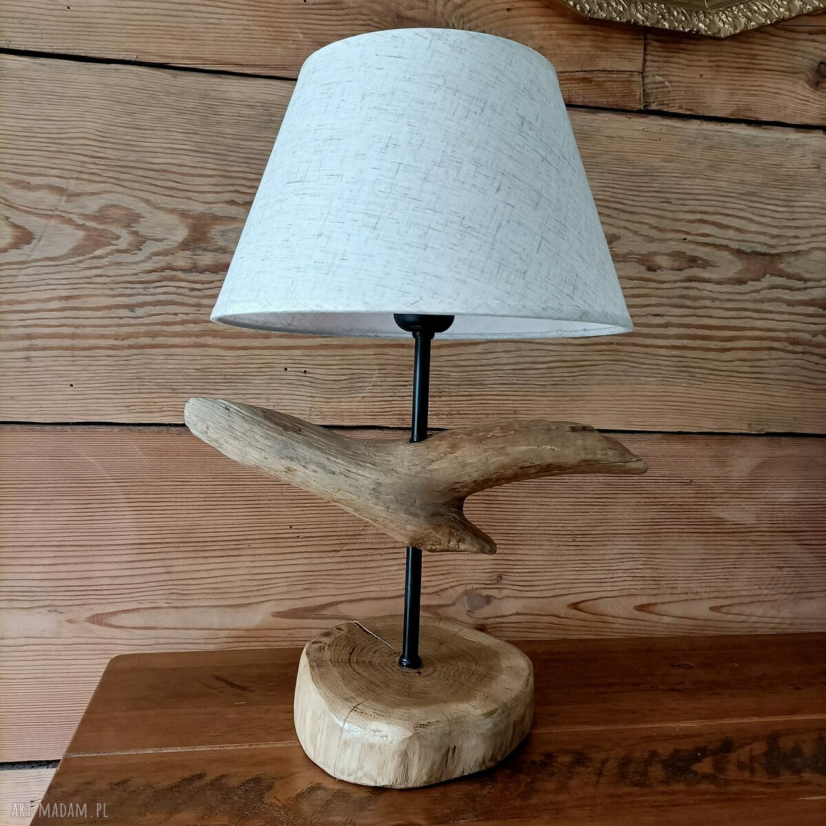 Drewniana lampa na stolik z drewna z Sobieszewskiej plaży