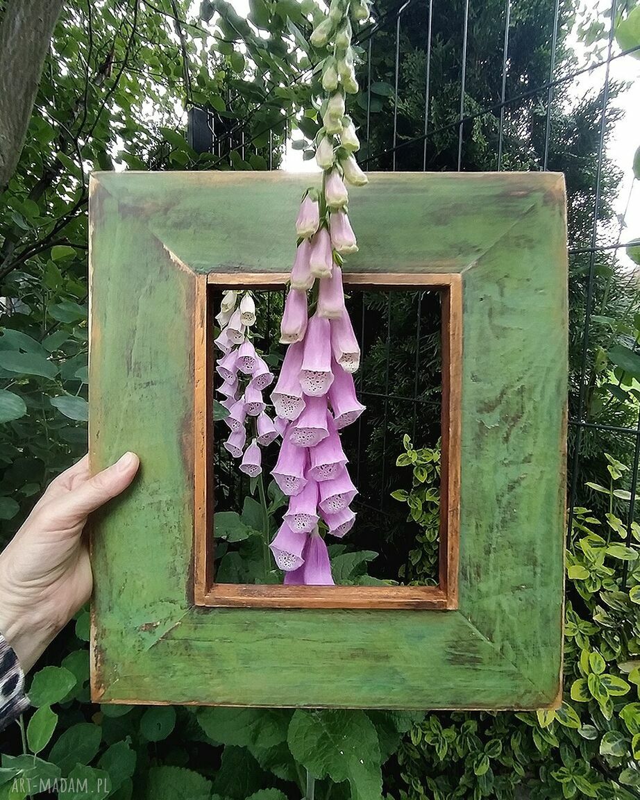 Drewniana ramka ręcznie malowana - Zielona 36 x 31 cm