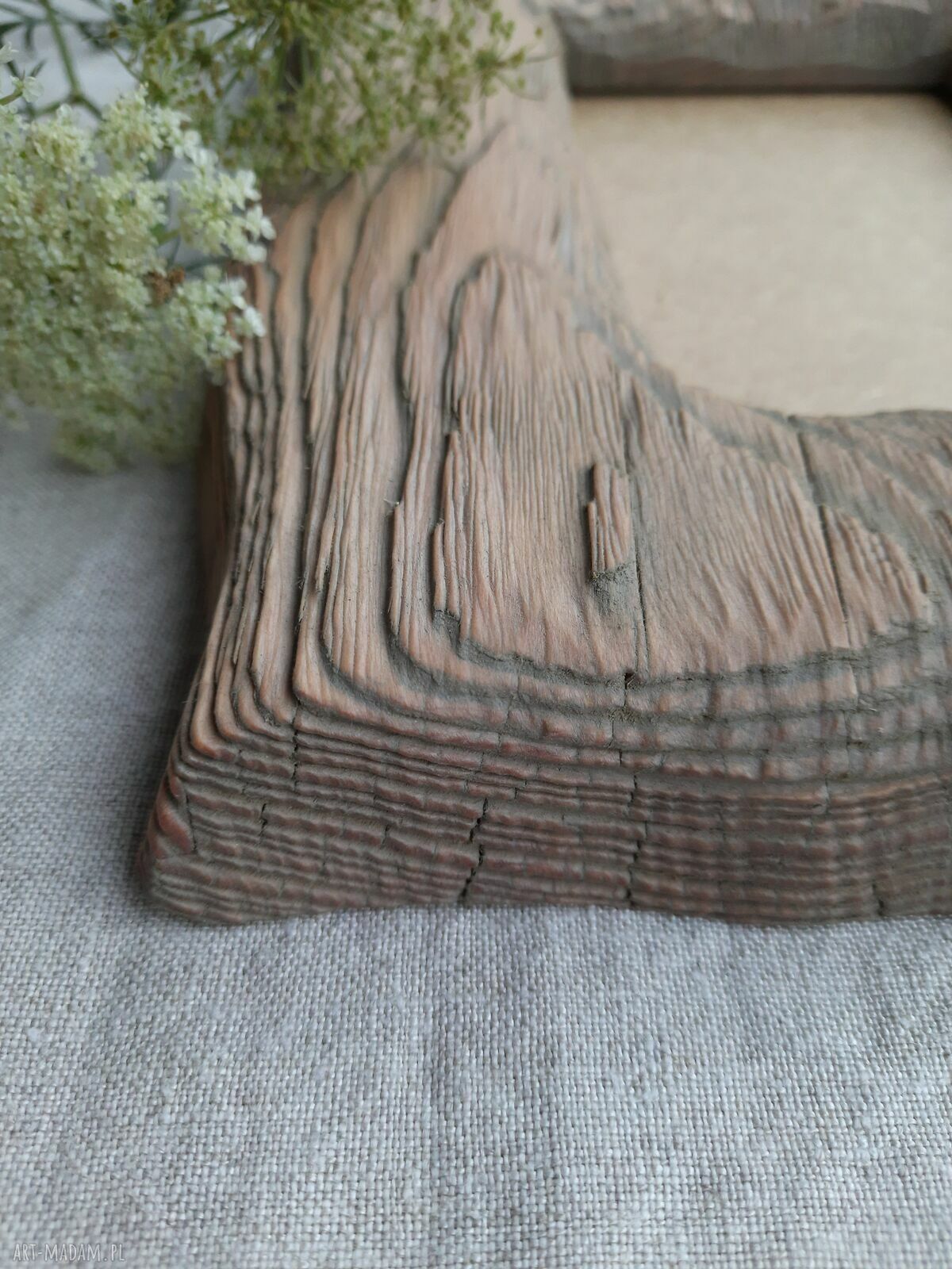 Drewniana ramka rustykalna z szczotkowanego modrzewia na zdjęcie 10 x 15 cm