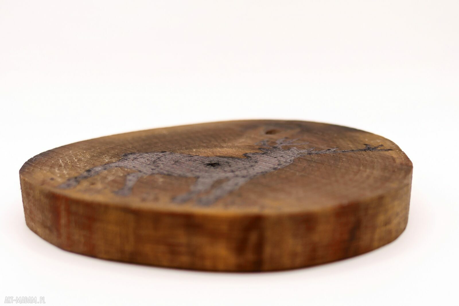 Drewniana ręcznie wypalana podkładka pod kubek „JELEŃ” - prezent handmade z pirografią