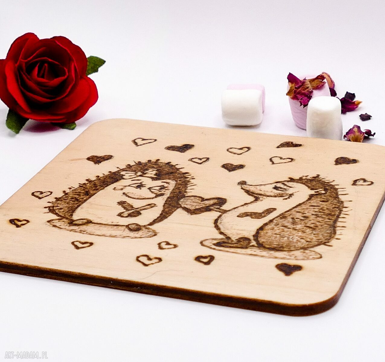 Drewniana ręcznie wypalana podkładka pod kubek - Jeże, prezent handmade