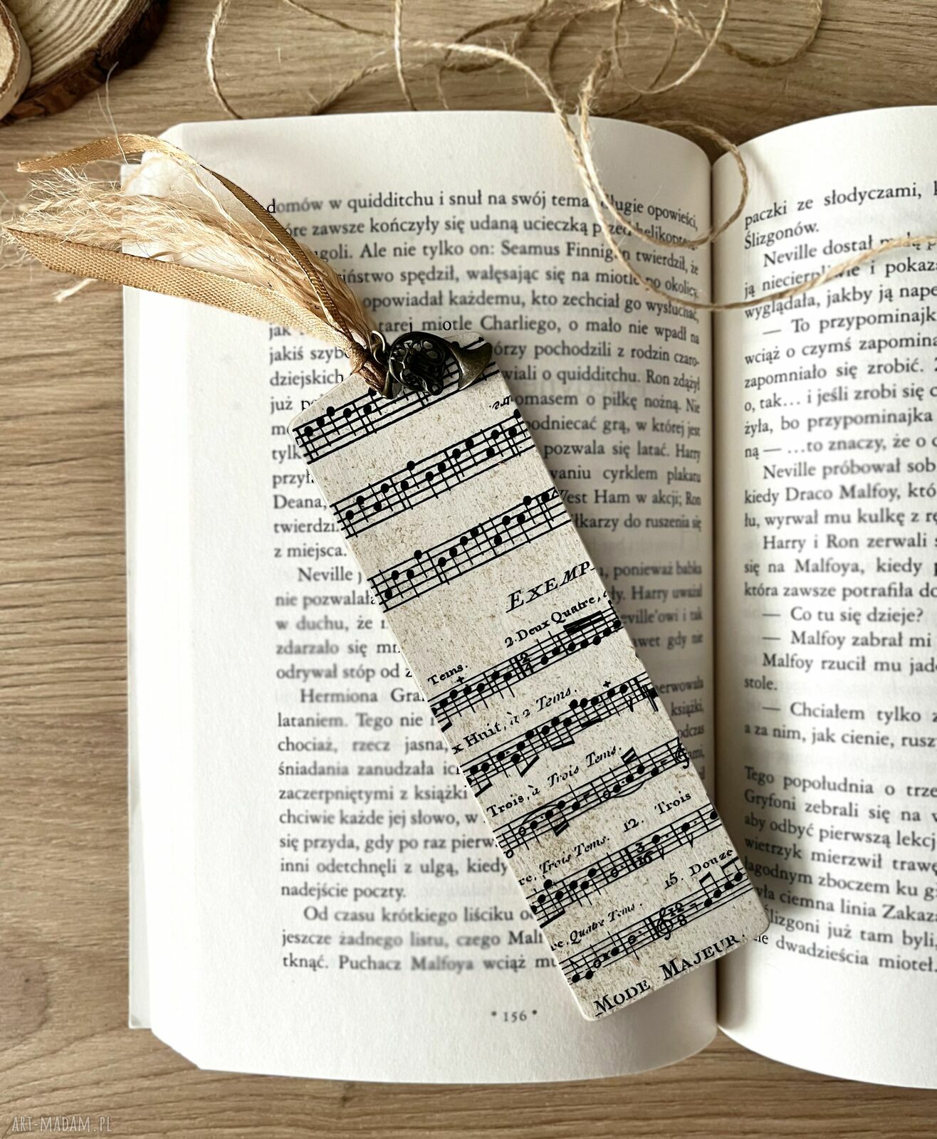 Drewniana zakładka do książki „W to mi graj” - ręcznie robiona decoupage z nutami