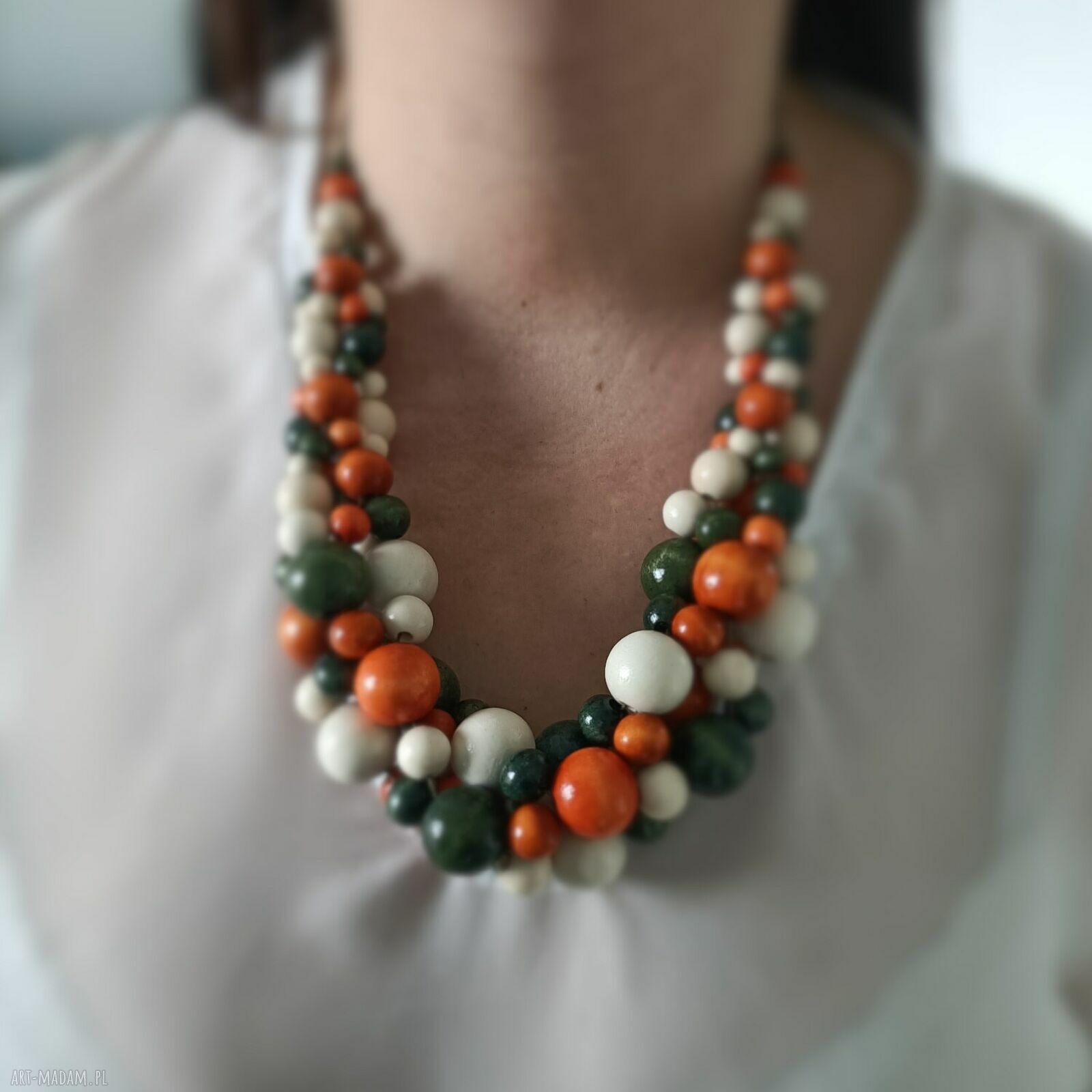 Masywny naszyjnik drewniany boho - pomarańcz, zieleń i krem