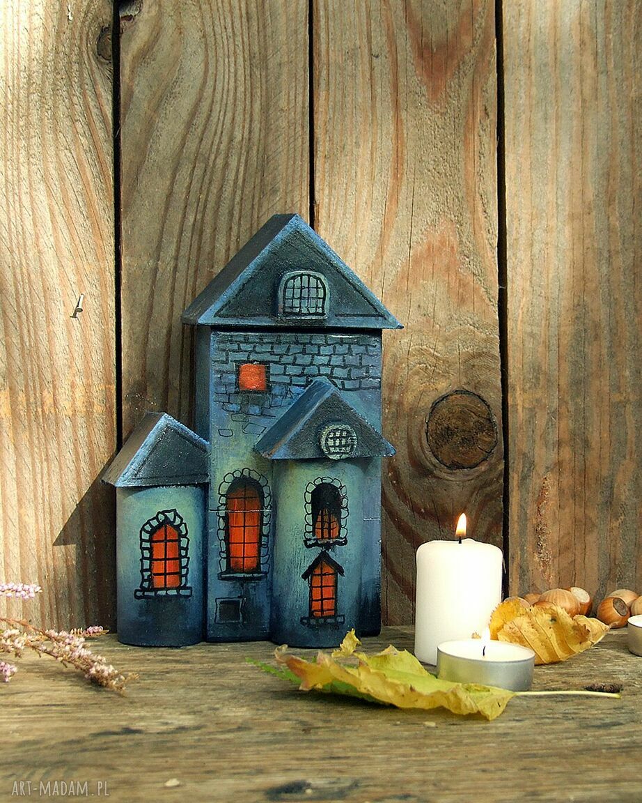 Drewniany domek Halloween „Tajemniczy Dwór” - ręcznie malowana dekoracja z drewna sosnowego