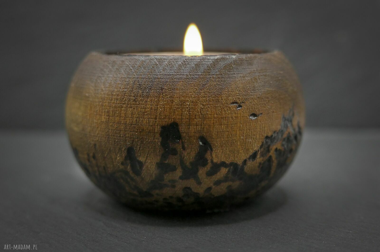 Drewniany świecznik na tealight z górskim motywem - ręcznie wypalany
