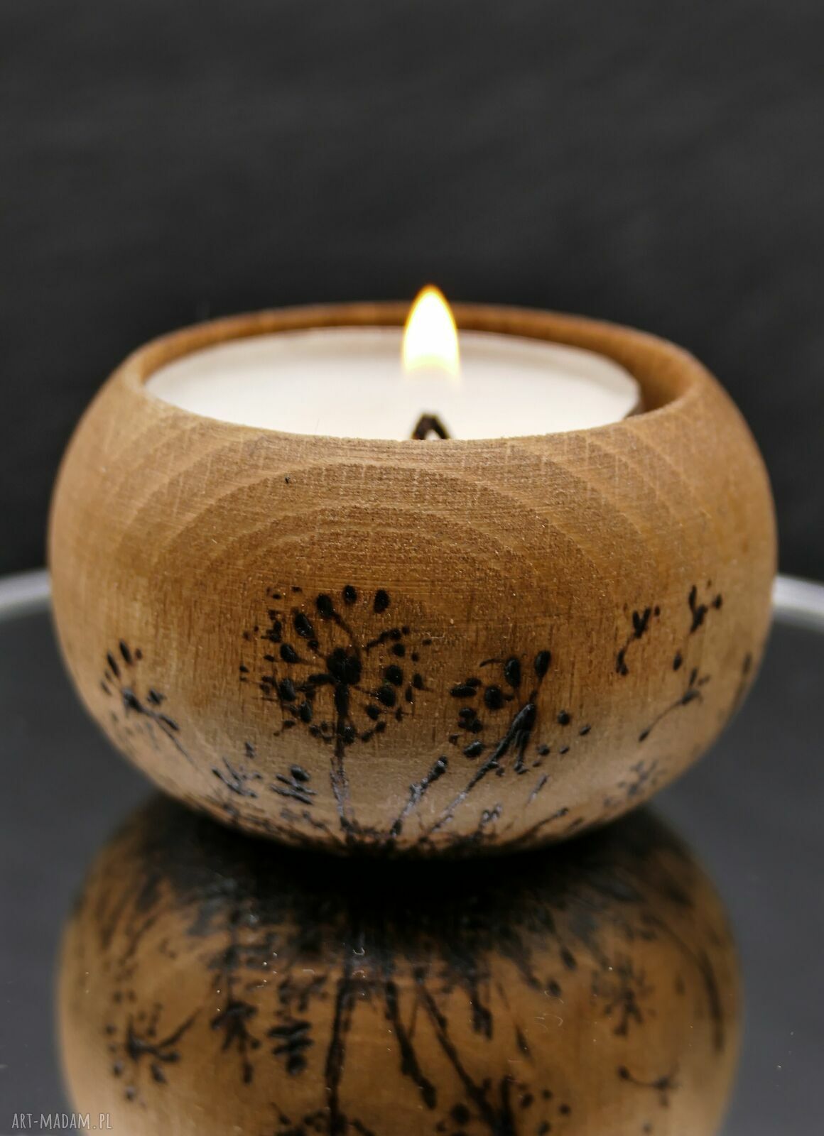 Drewniany świecznik na tealight z pirografią dmuchawce - ręcznie wypalany