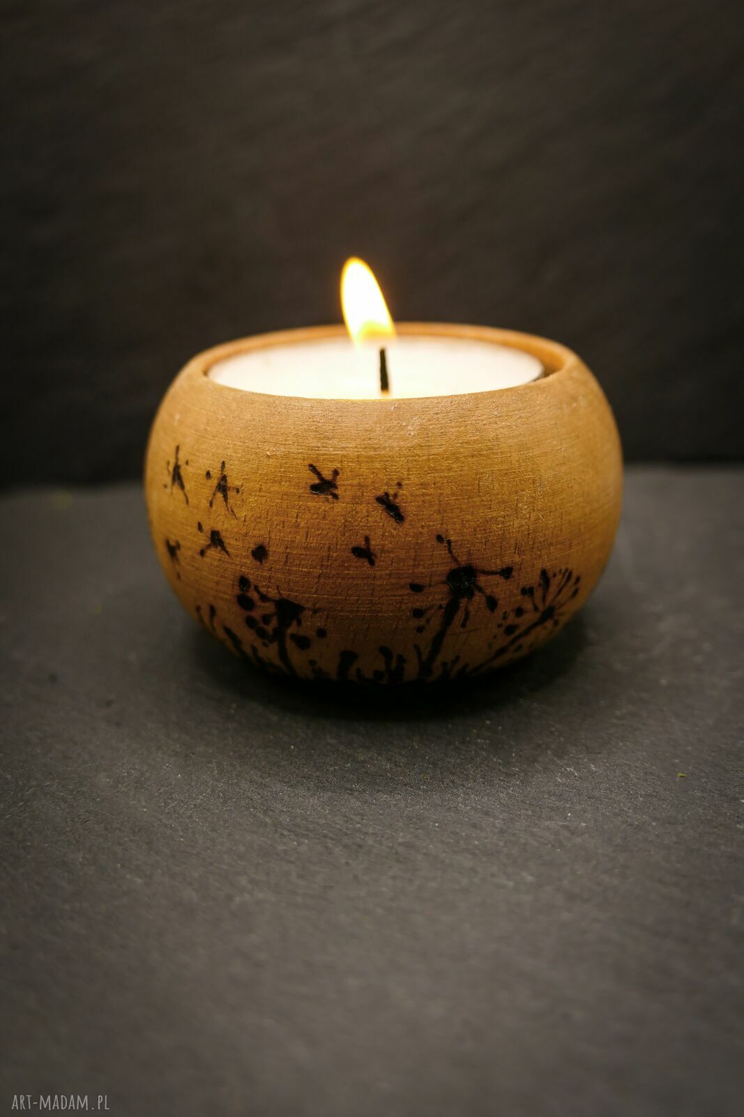 Drewniany świecznik z dmuchawcami do tealight - ręcznie wypalany