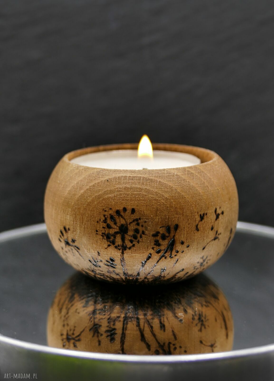 Drewniany świecznik na tealight z pirografią dmuchawce - ręcznie wypalany