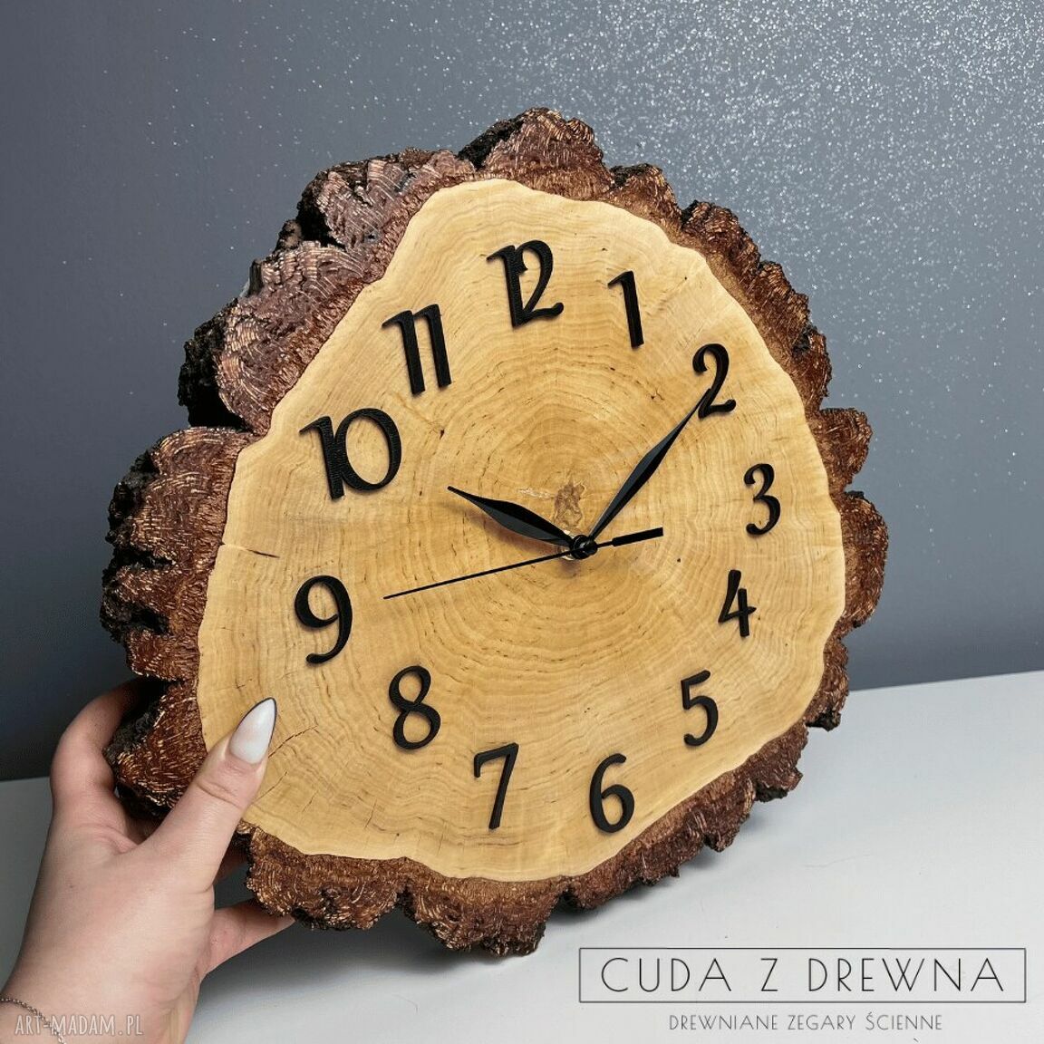 Drewniany zegar z plastra drewna brzozy 30 cm - personalizowany prezent