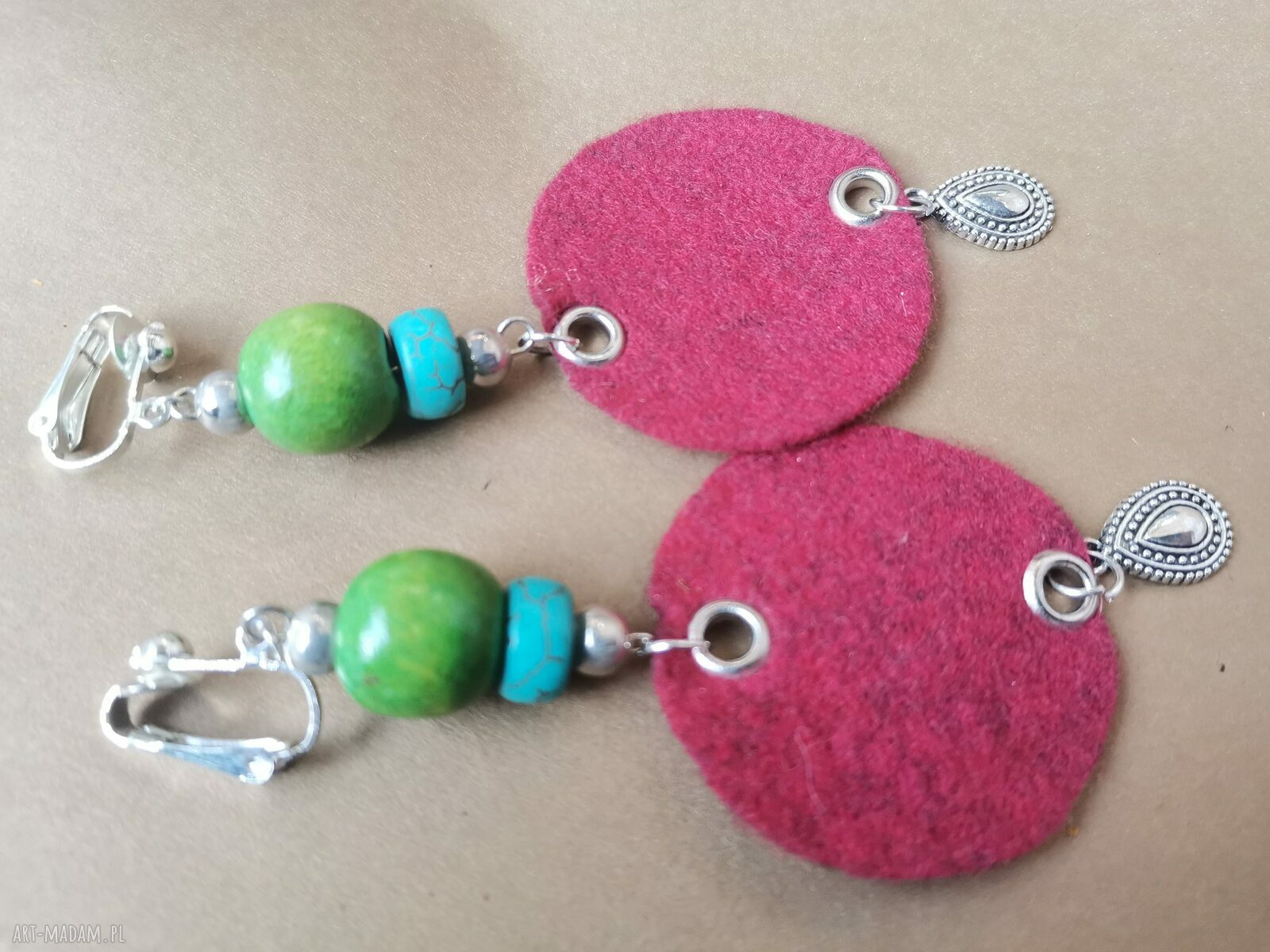 Klipsy drewno i filc Box X1 w stylu boho Frida na klipsach