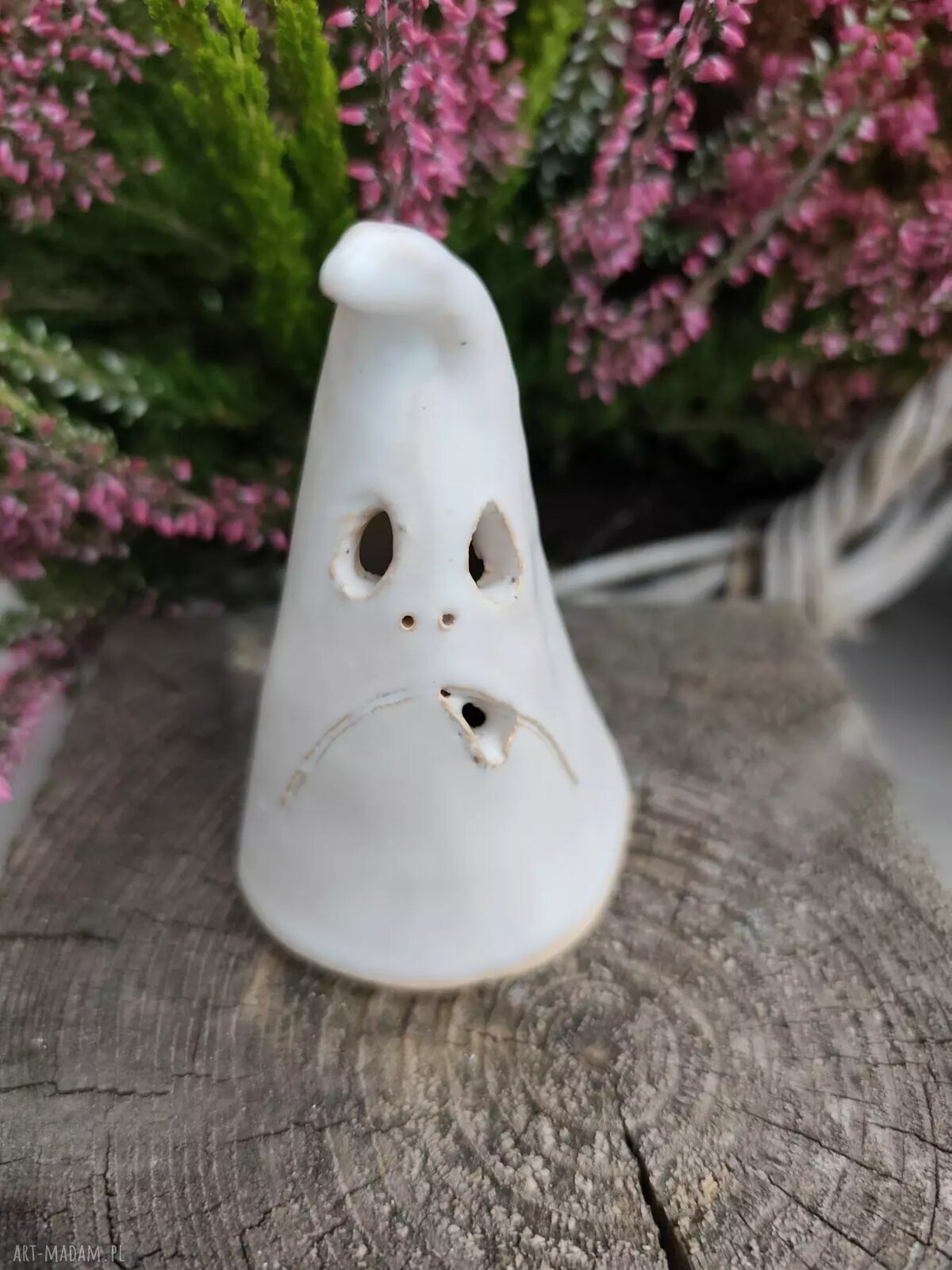 Ceramiczny duch - ręcznie robiona dekoracja domu na Halloween