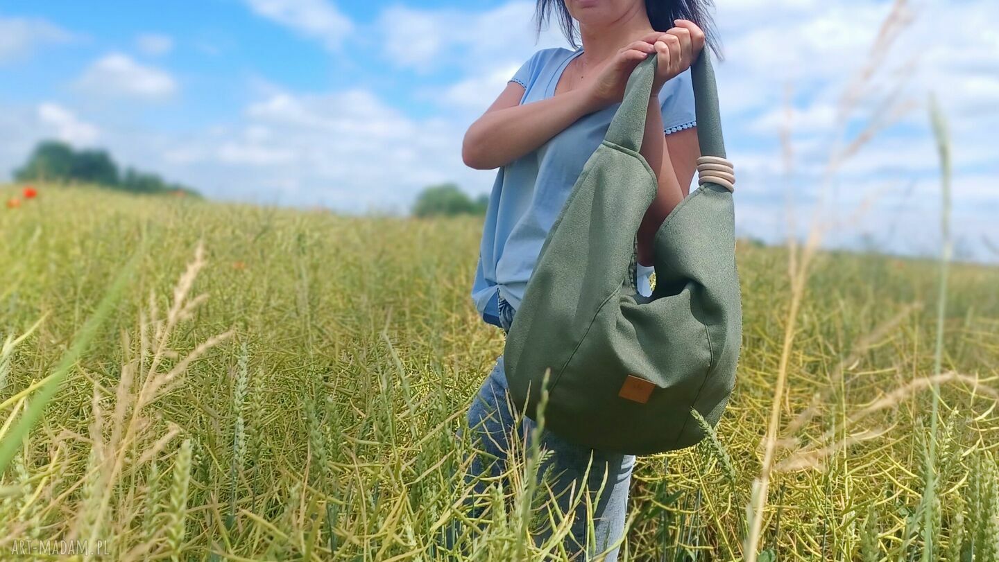 Duża torba hobo na ramię z plecionki tapicerskiej - zielona