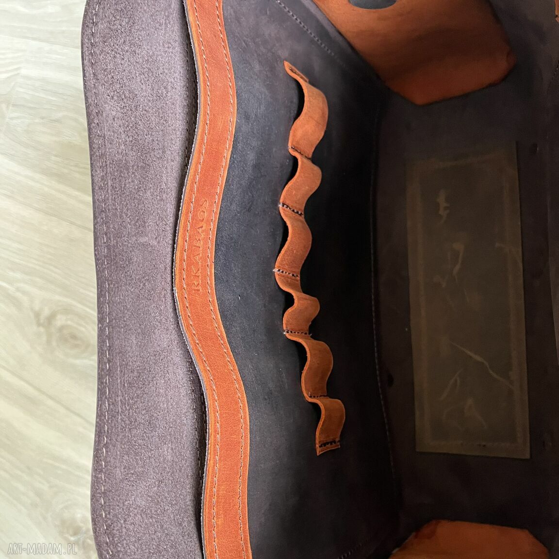 na ramię: Duża brązowa teczka skórzana formatu A4 na ramię. Ręcznie zrobione