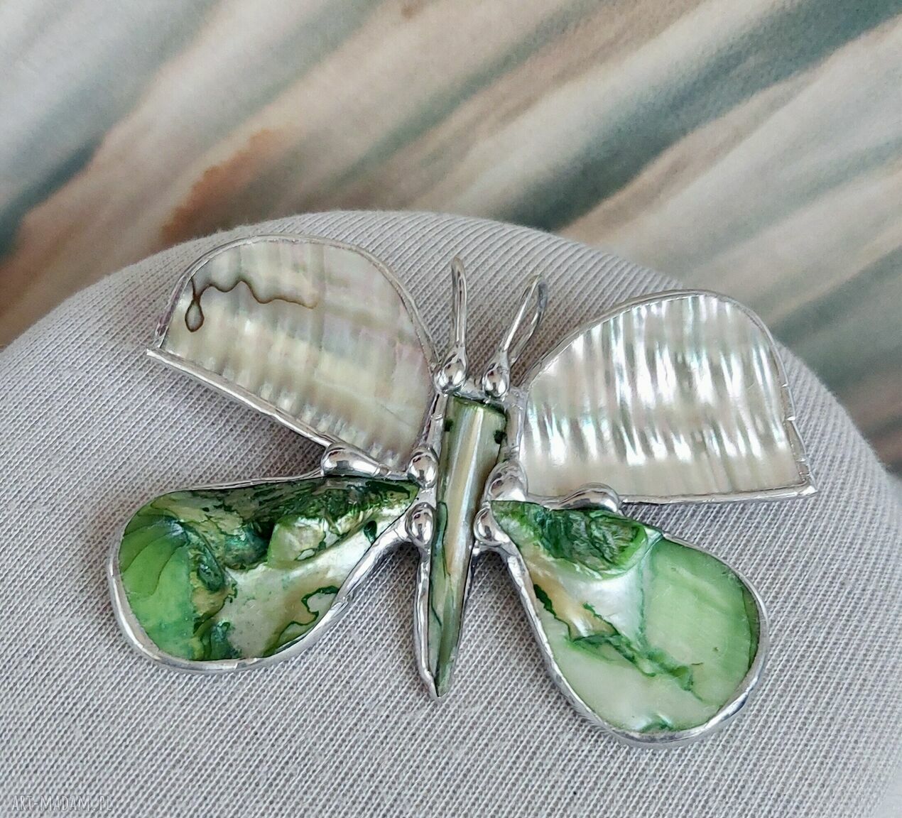 Duża broszka motyl z macicy perłowej (abalone) - 2w1 wisior, technika Tiffaniego