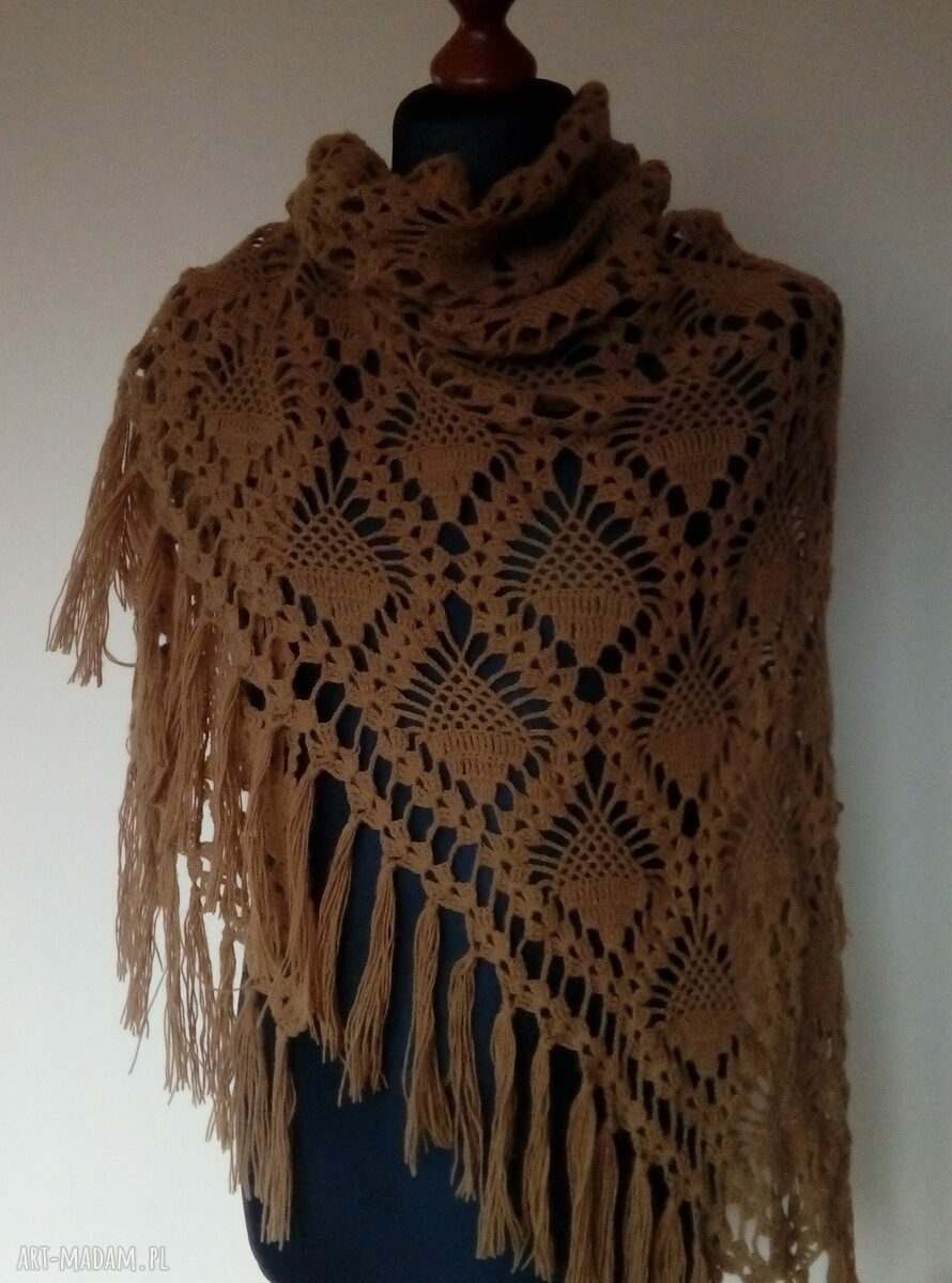 Duża chusta vintage w kolorze ochra - ręcznie szydełkowana z frędzlami