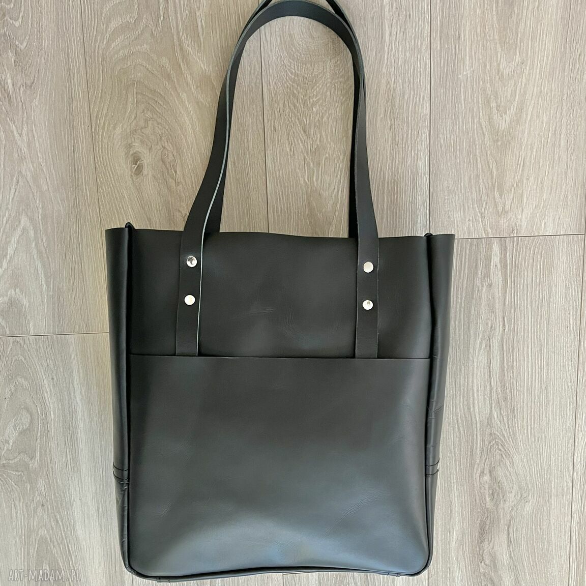 na ramię: Duża czarna torba ze skóry na ramię.Format A4. Hand Made