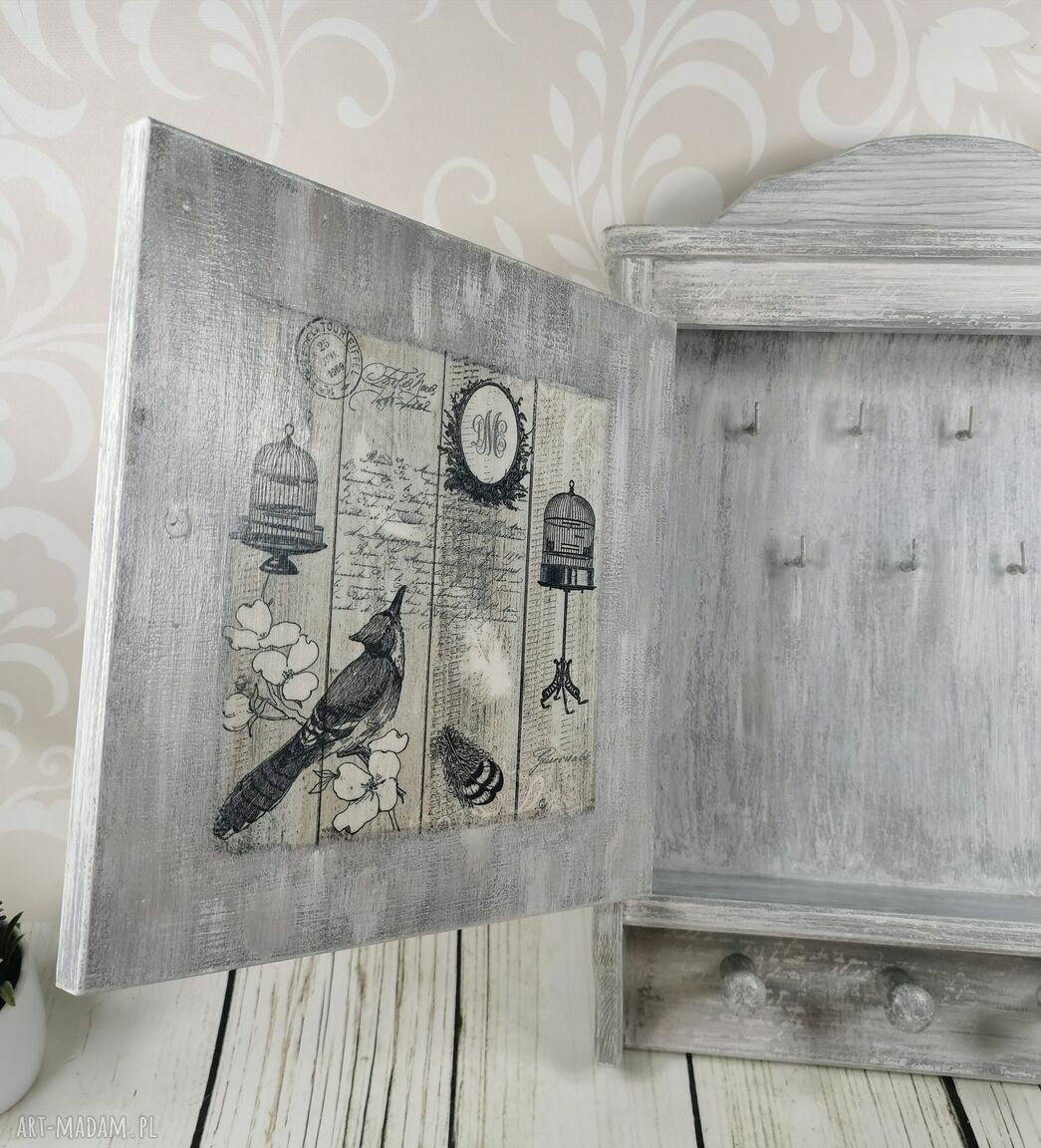 Duża drewniana szafka na klucze w stylu shabby-chic (dr25)