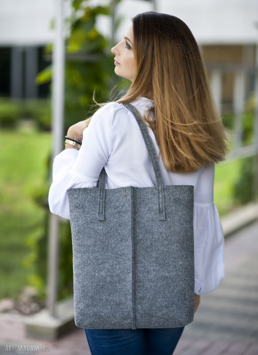Duża szara torebka filcowa na ramię minimalizm