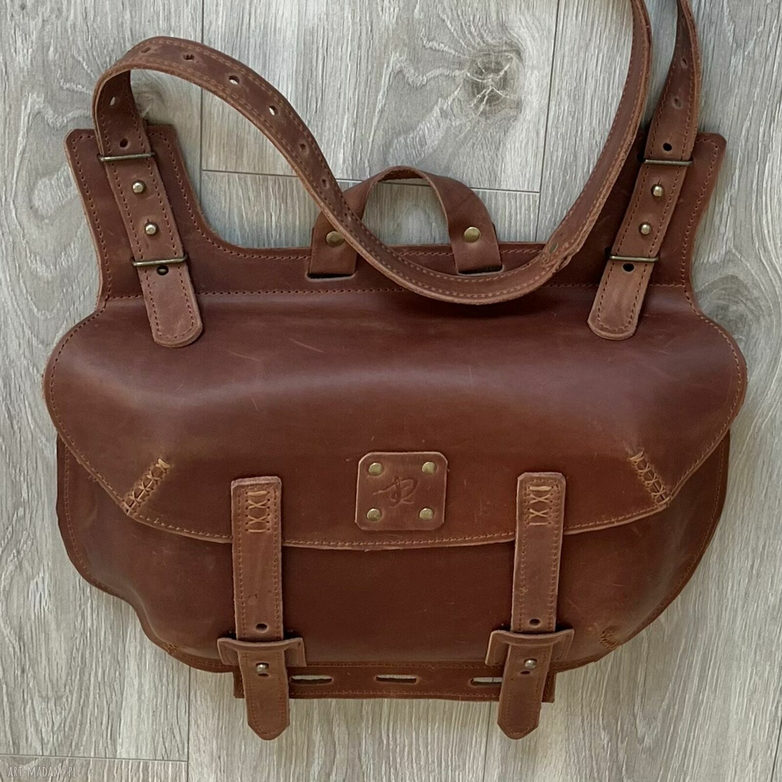 na ramię: Duża jasno brązowa torebka ze skóry „Crazy Horse” Vintage. ręcznie wykonane