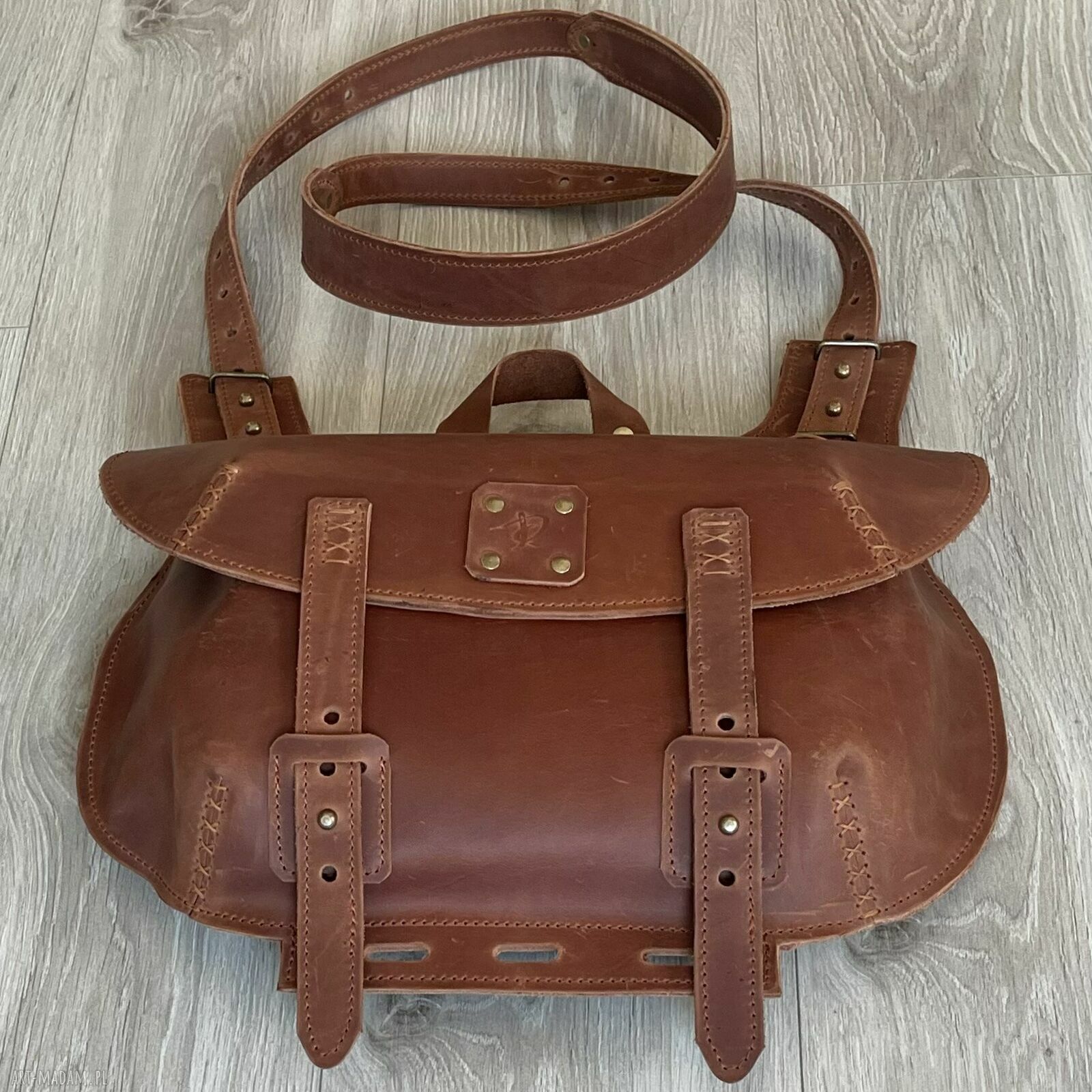 na ramię: Duża jasno brązowa torebka ze skóry „Crazy Horse” Vintage. ręcznie wykonane