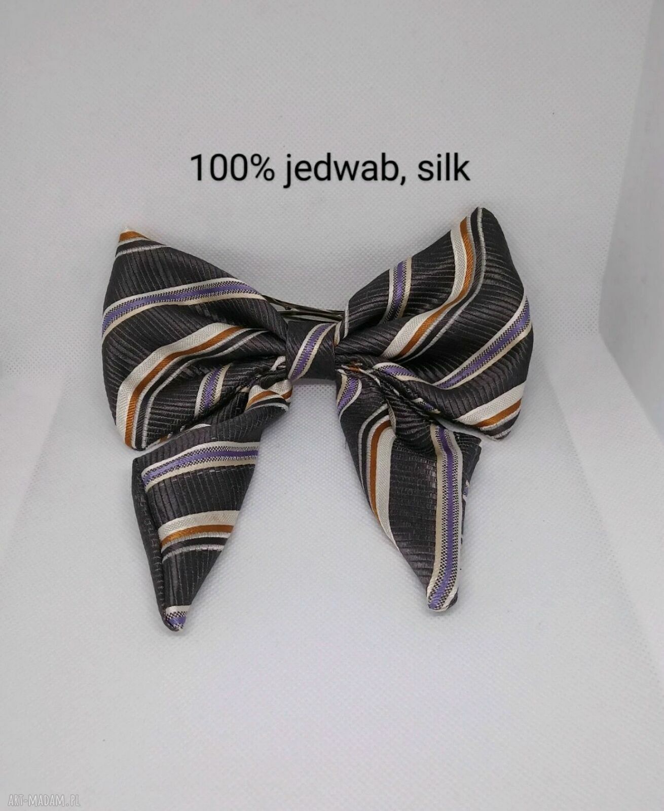 Duża jedwabna kokarda - elegancka spinka do stylizacji