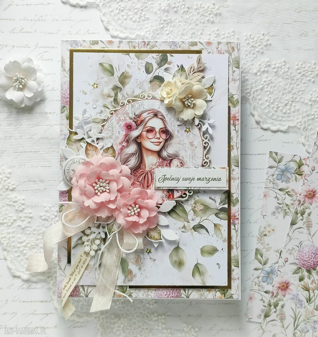 Duża kartka kobietą pudełku dla urodziny urodzinowa