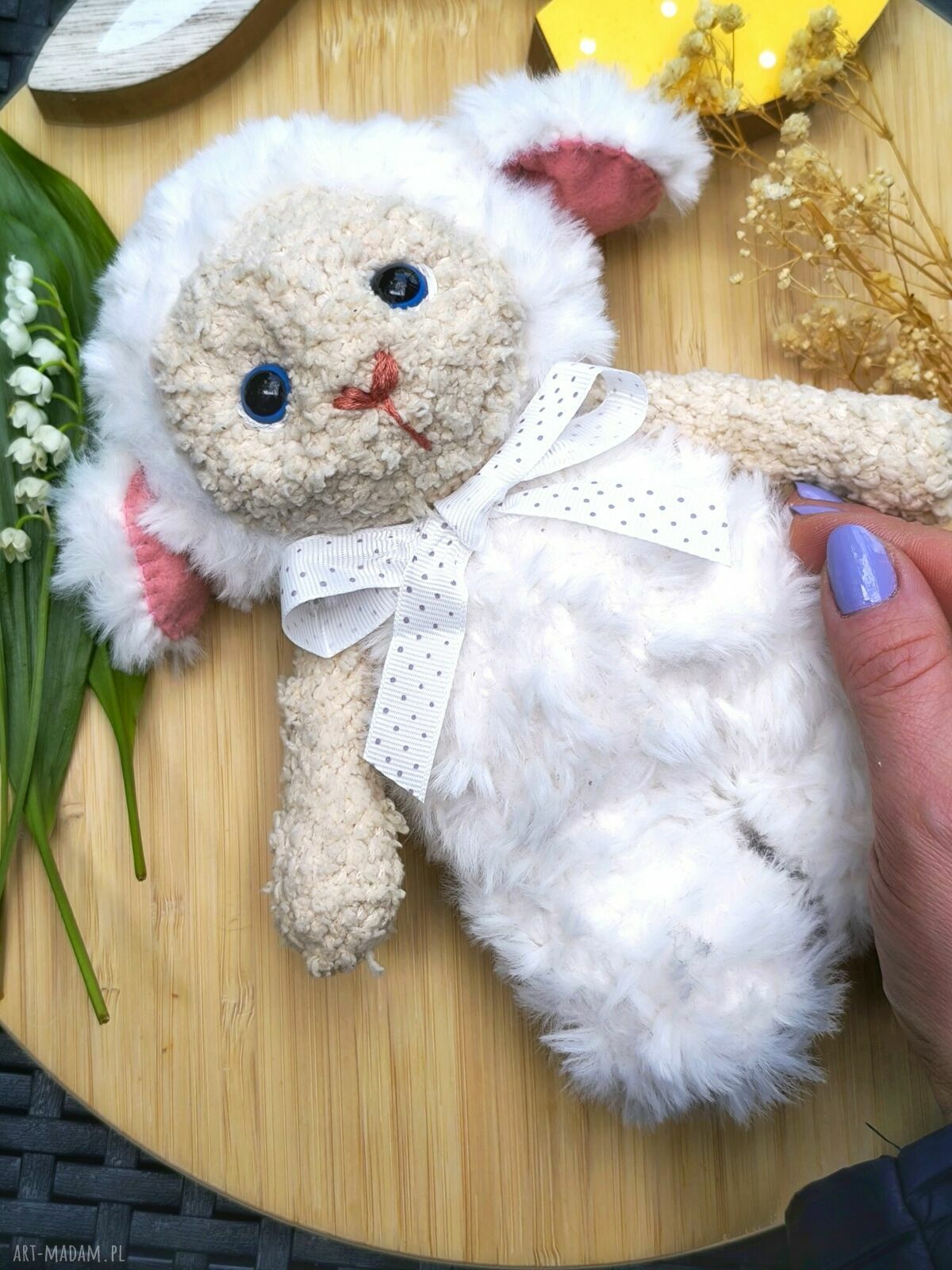 Duża maskotka owieczka Alicja - szydełkowy przytulak handmade