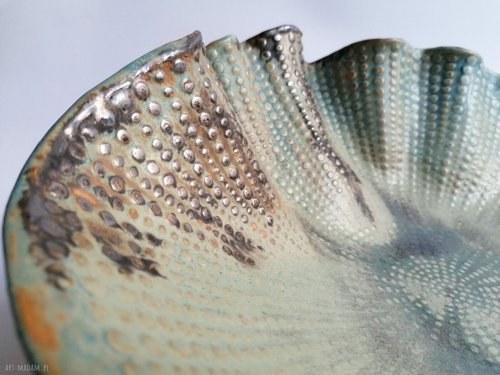 Duża misa ceramiczna "Muszla" - ręcznie robiona z gliny szamotowej