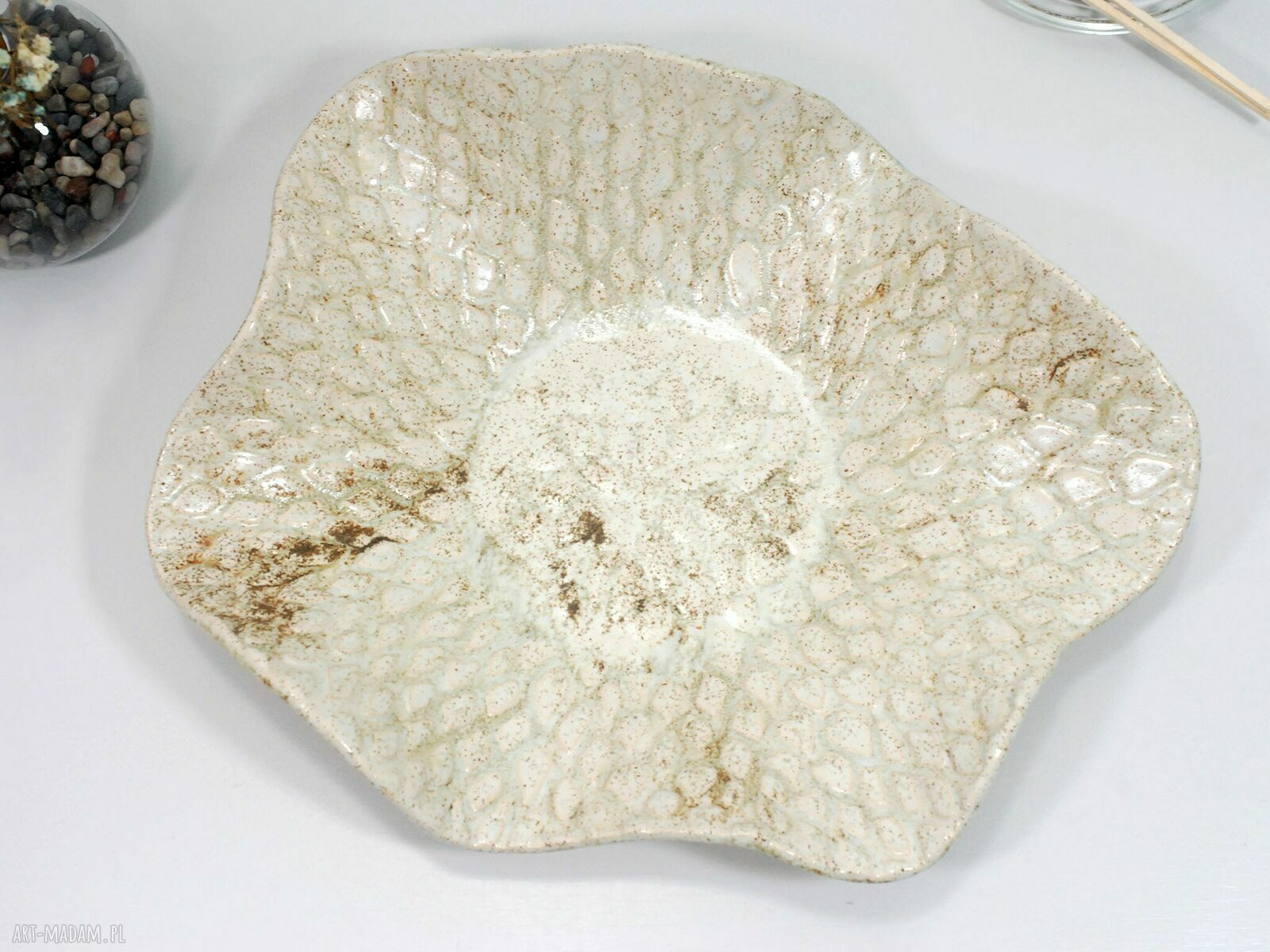 Duża misa ceramiczna do salonu, kuchni i łazienki - kwiat