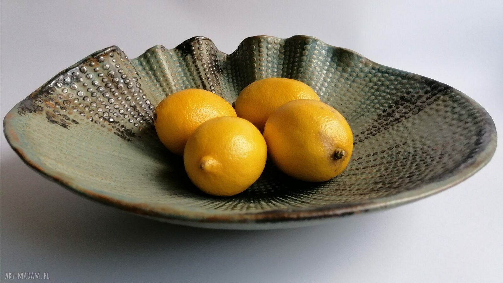 Duża misa ceramiczna "Muszla" - ręcznie robiona z gliny szamotowej