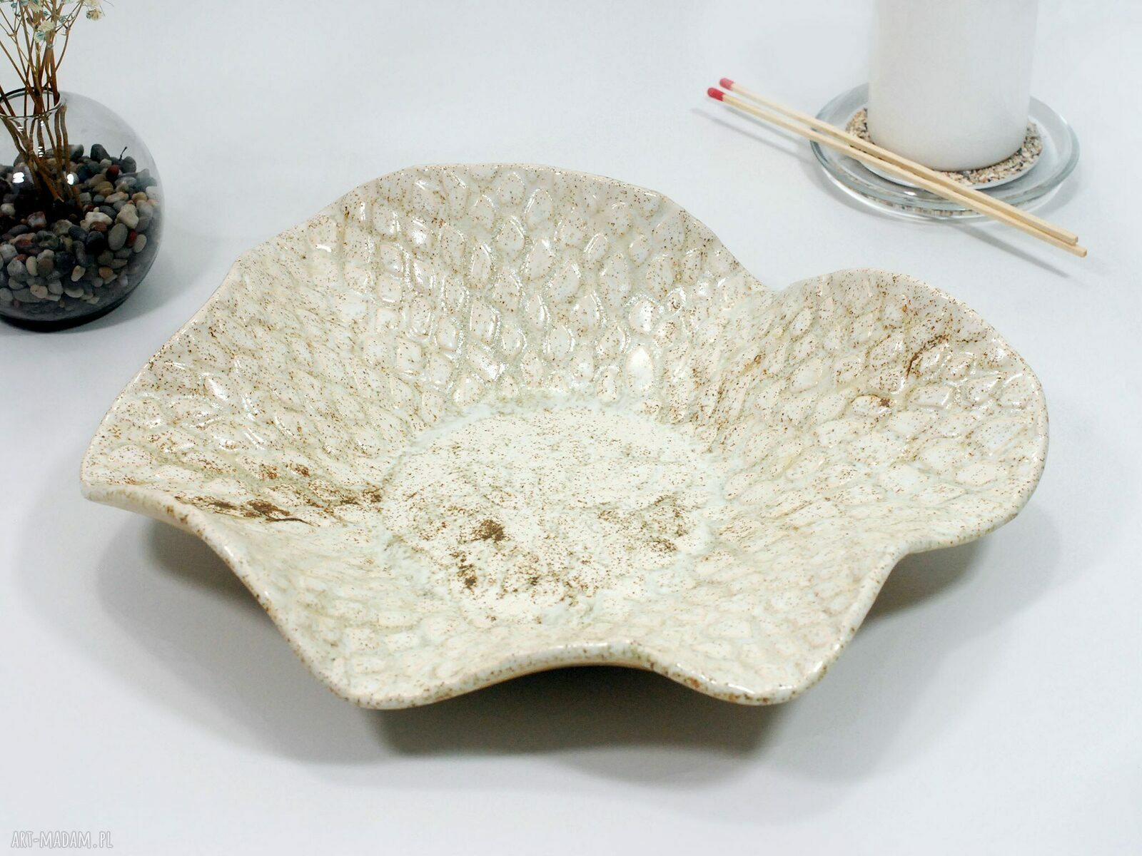 Duża misa ceramiczna do salonu, kuchni i łazienki - kwiat