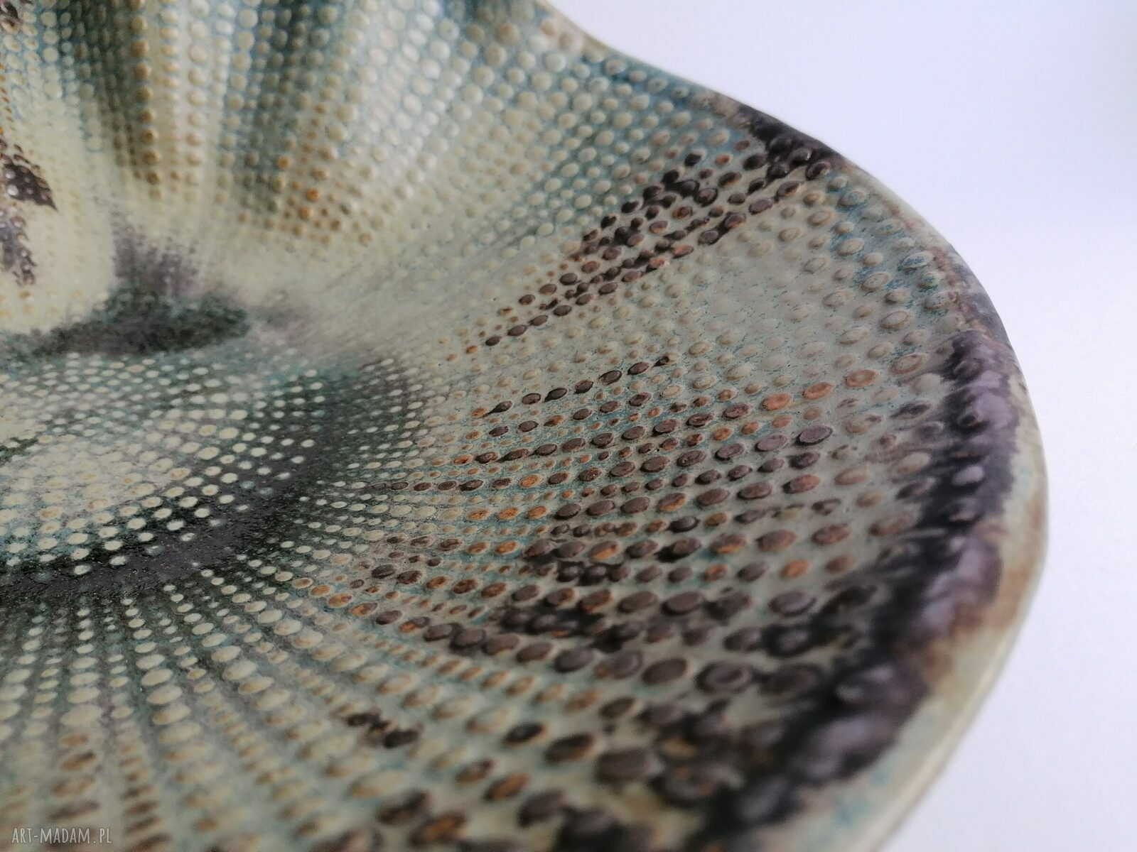 Duża misa ceramiczna "Muszla" - ręcznie robiona z gliny szamotowej