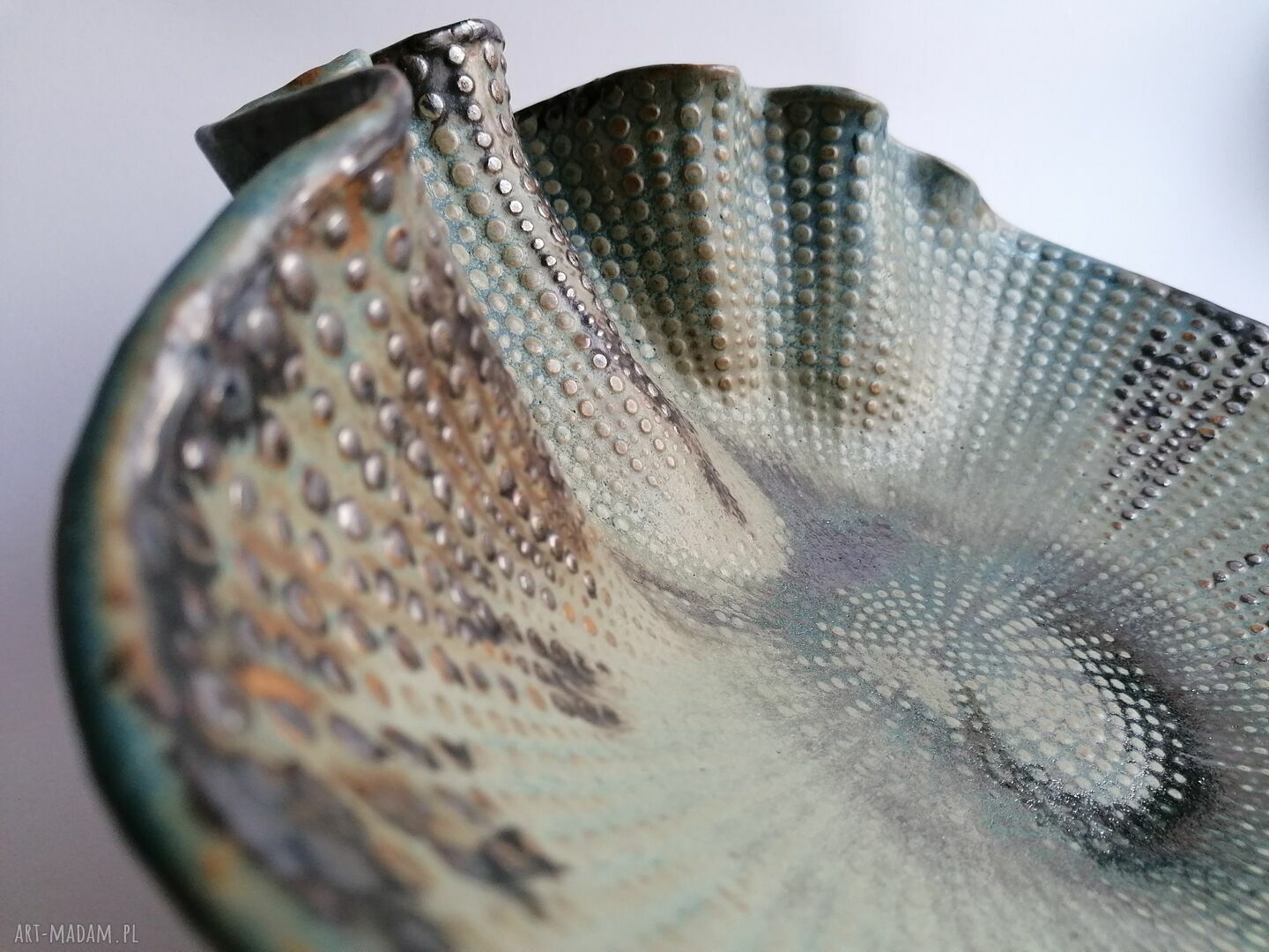 Duża misa ceramiczna "Muszla" - ręcznie robiona z gliny szamotowej