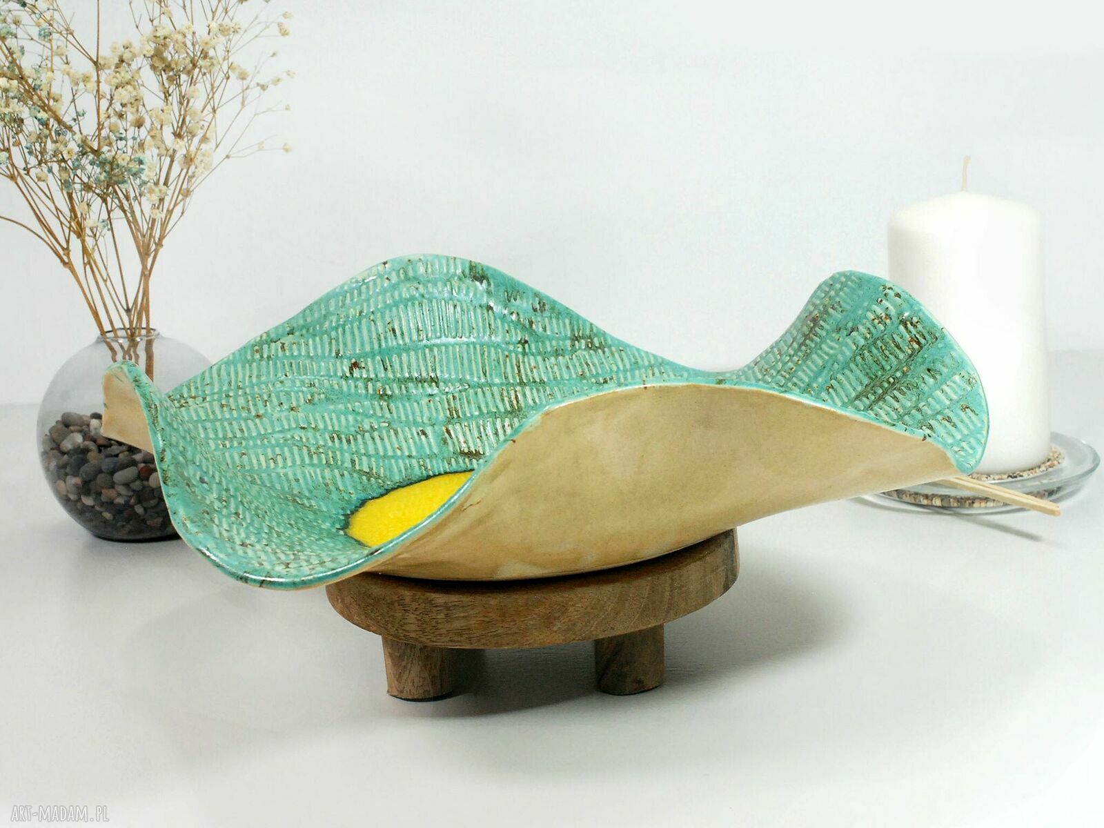 Duża turkusowa misa ceramiczna na owoce, sałatki i przekąski