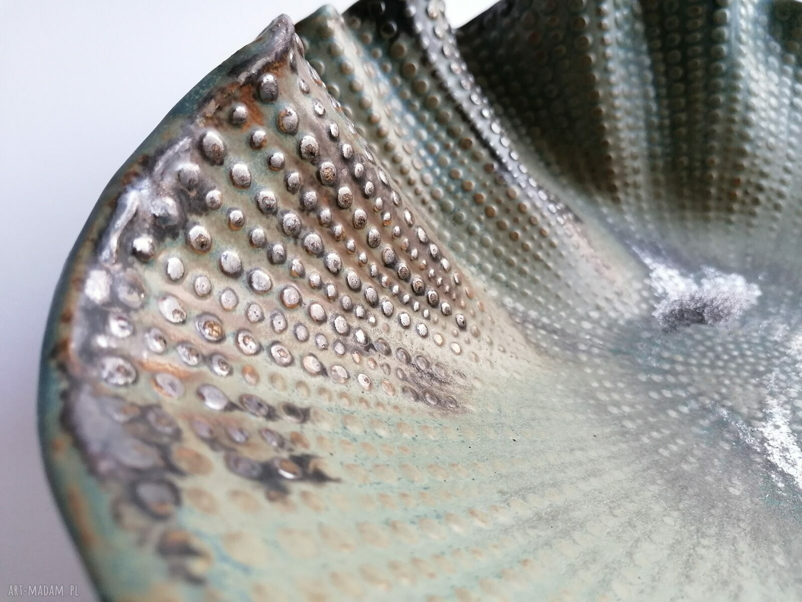 Duża misa ceramiczna "Muszla" - ręcznie robiona z gliny szamotowej