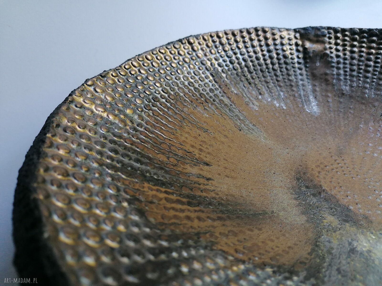 Duża misa ceramiczna "Złoto na Marsie" - ręcznie robiona ceramika
