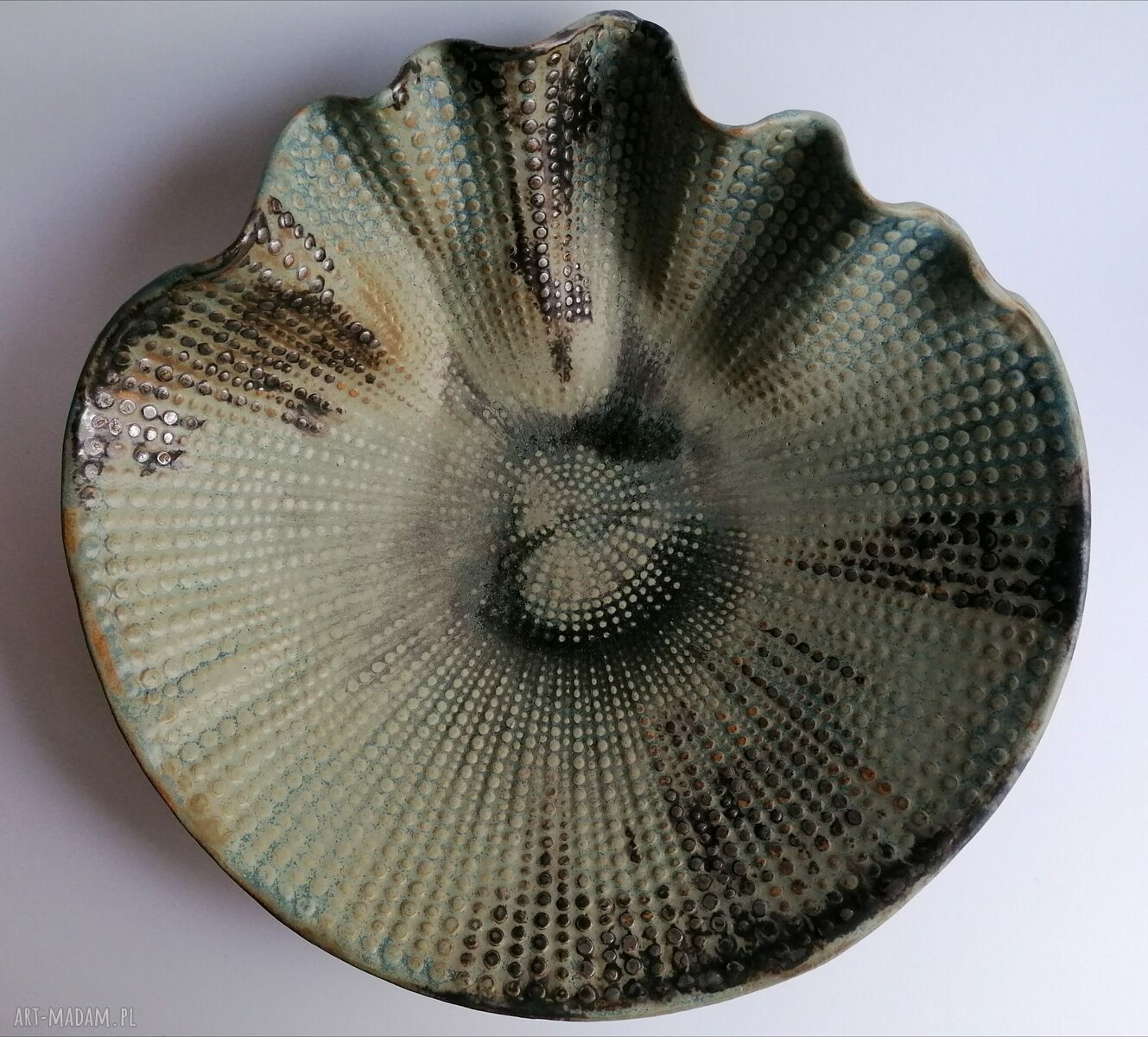 Duża misa ceramiczna "Muszla" - ręcznie robiona z gliny szamotowej