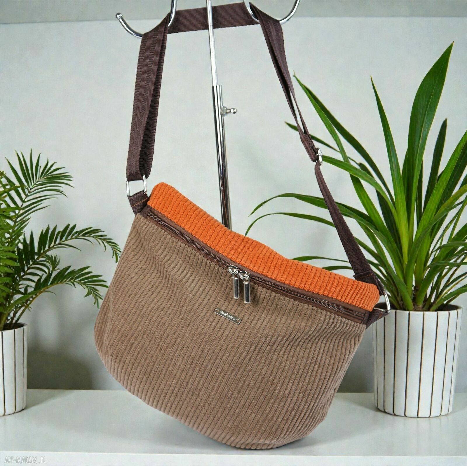 Duża nerka listonoszka ze sztruksu brąz z rudym handmade