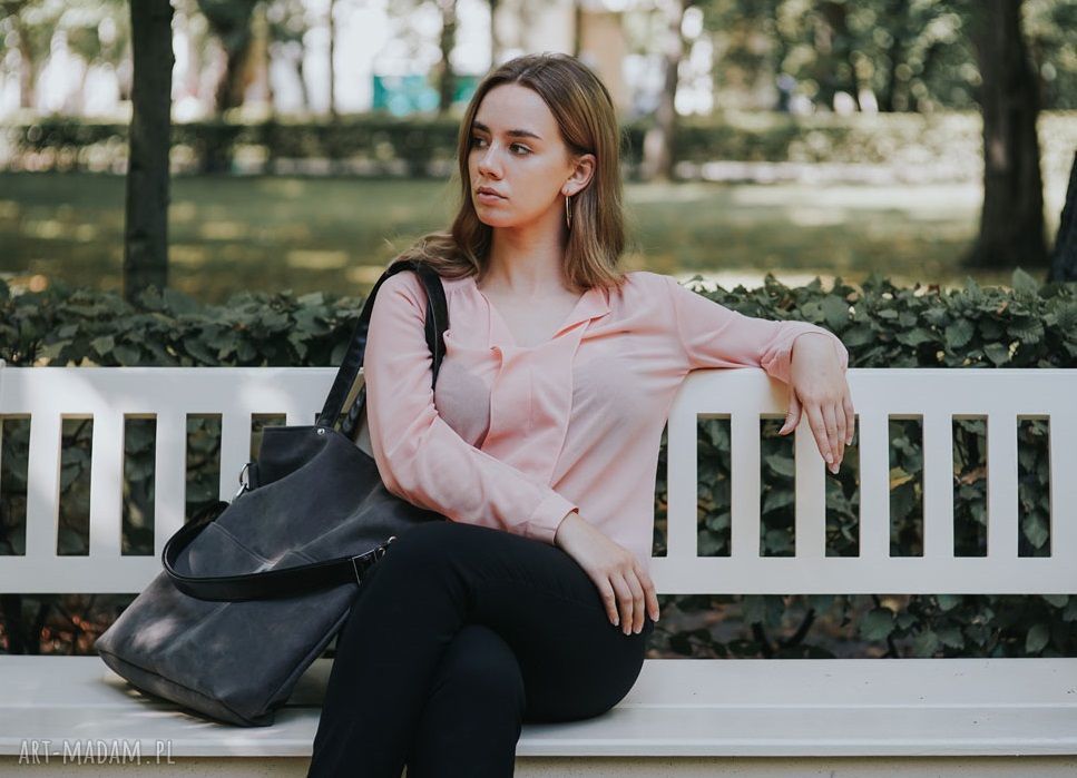 Duża szara zamszowa torba wodoodporna z kieszeniami