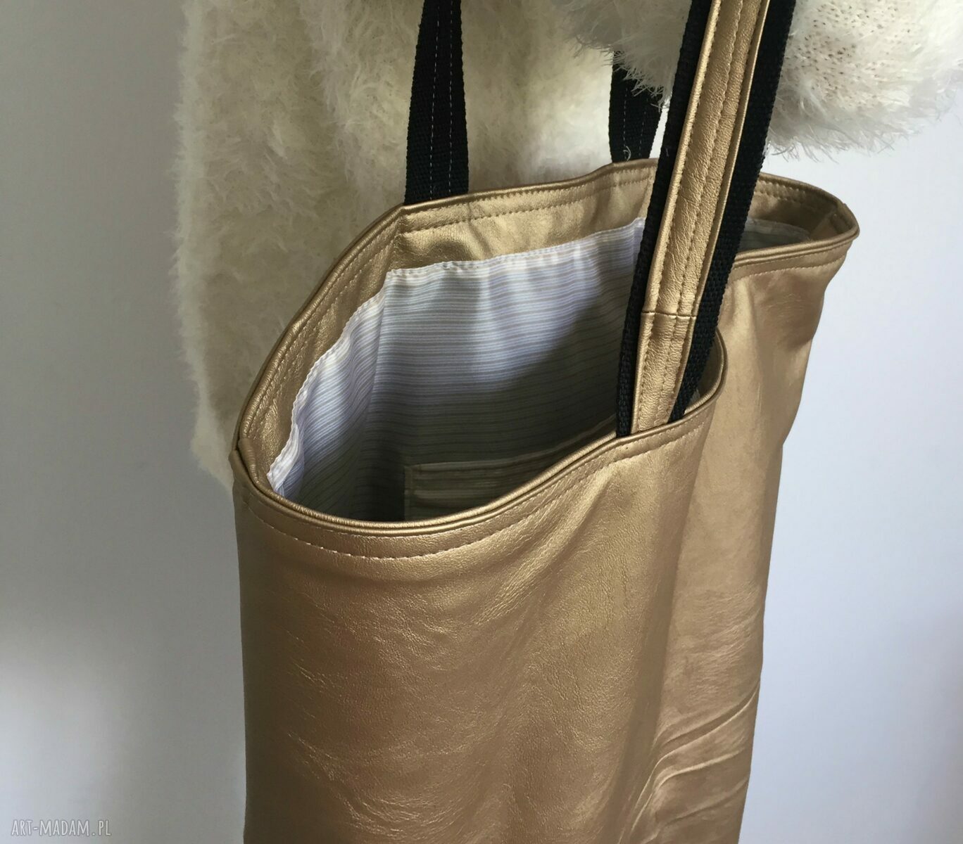 Duża torba miejska na ramię w stylu boho - złota ekoskóra