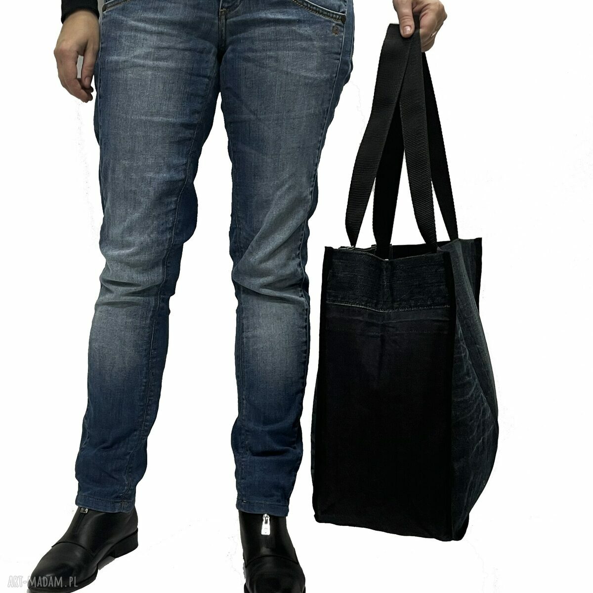 Duża torba na ramię z upcyklingu jeans Levi's 96 od Majunto - shopperka