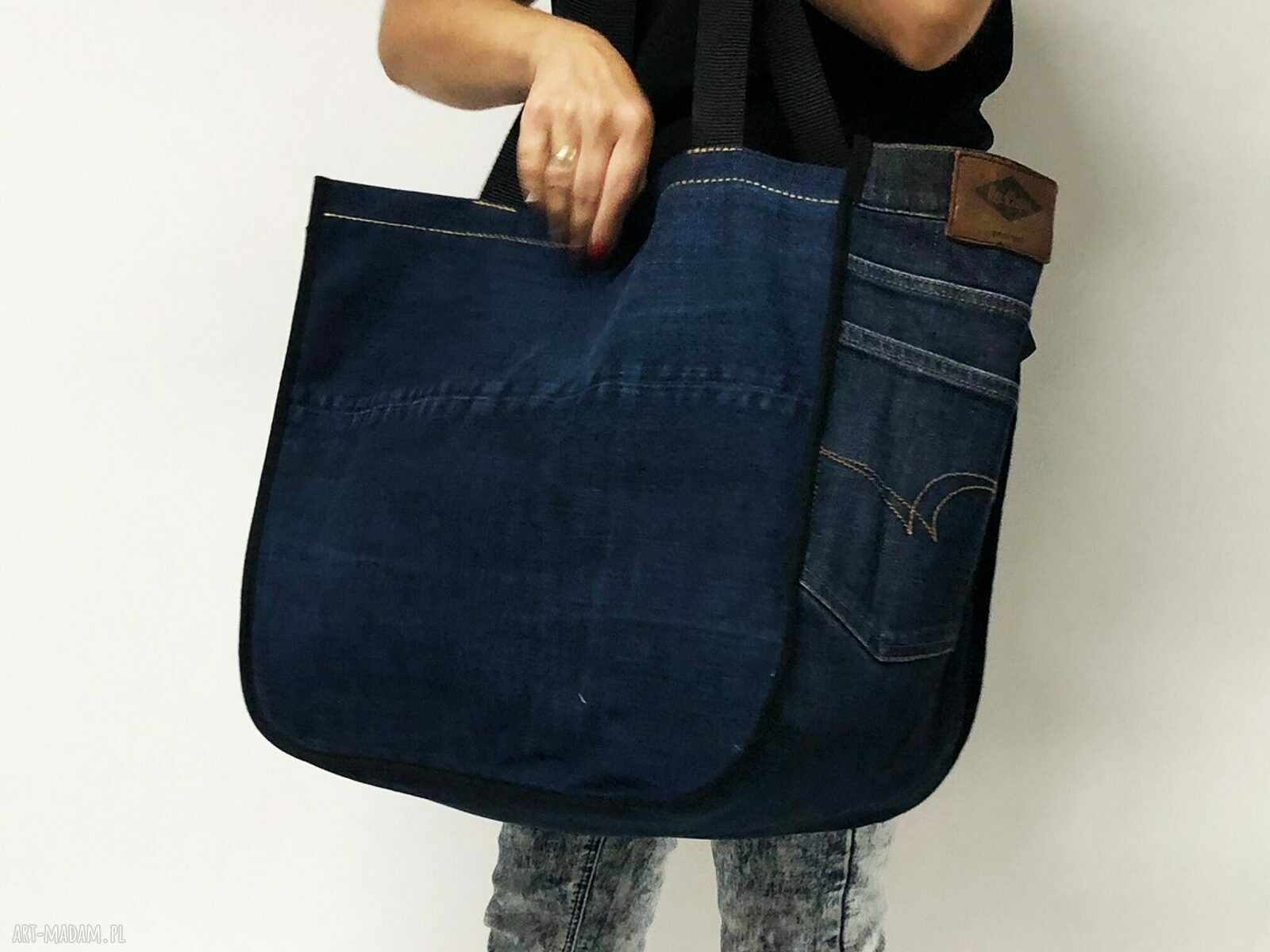 Duża torba na ramię z upcyklingu jeans - Majunto (Lee Cooper 37)