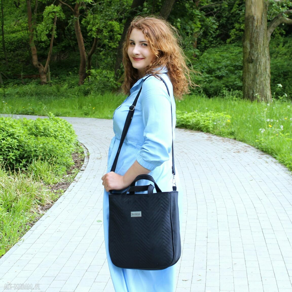 na ramię: Torebka damska Aurora z czarnego weluru Ręcznie wykonane